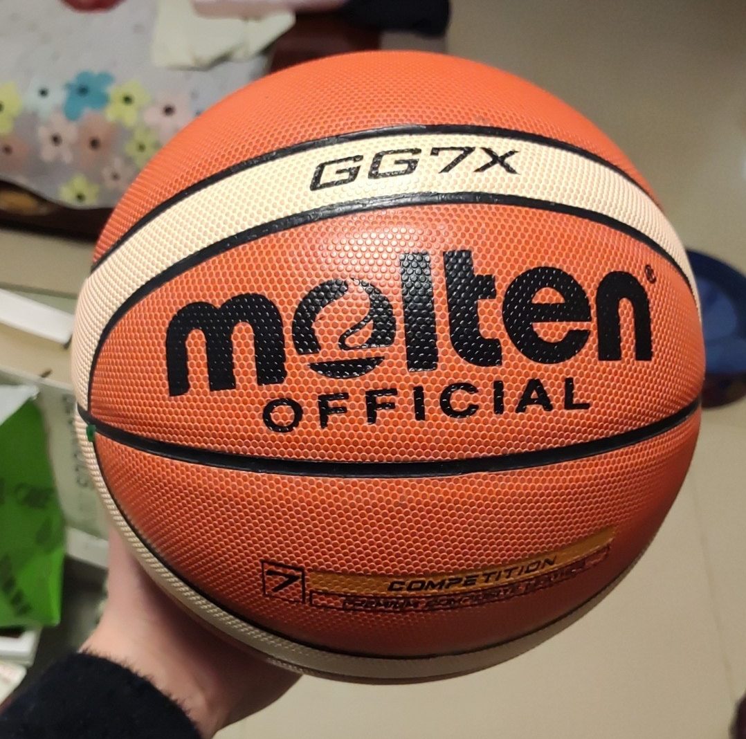 Hình ảnh thực tế quả bóng rổ Molten GG7X