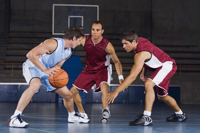 Cách chơi bóng rổ và luật chơi bóng rổ dành cho người mới