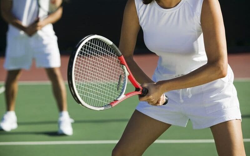 Độ căng vợt tennis sẽ ảnh hưởng đáng kể đến chất lượng của một cú đánh 